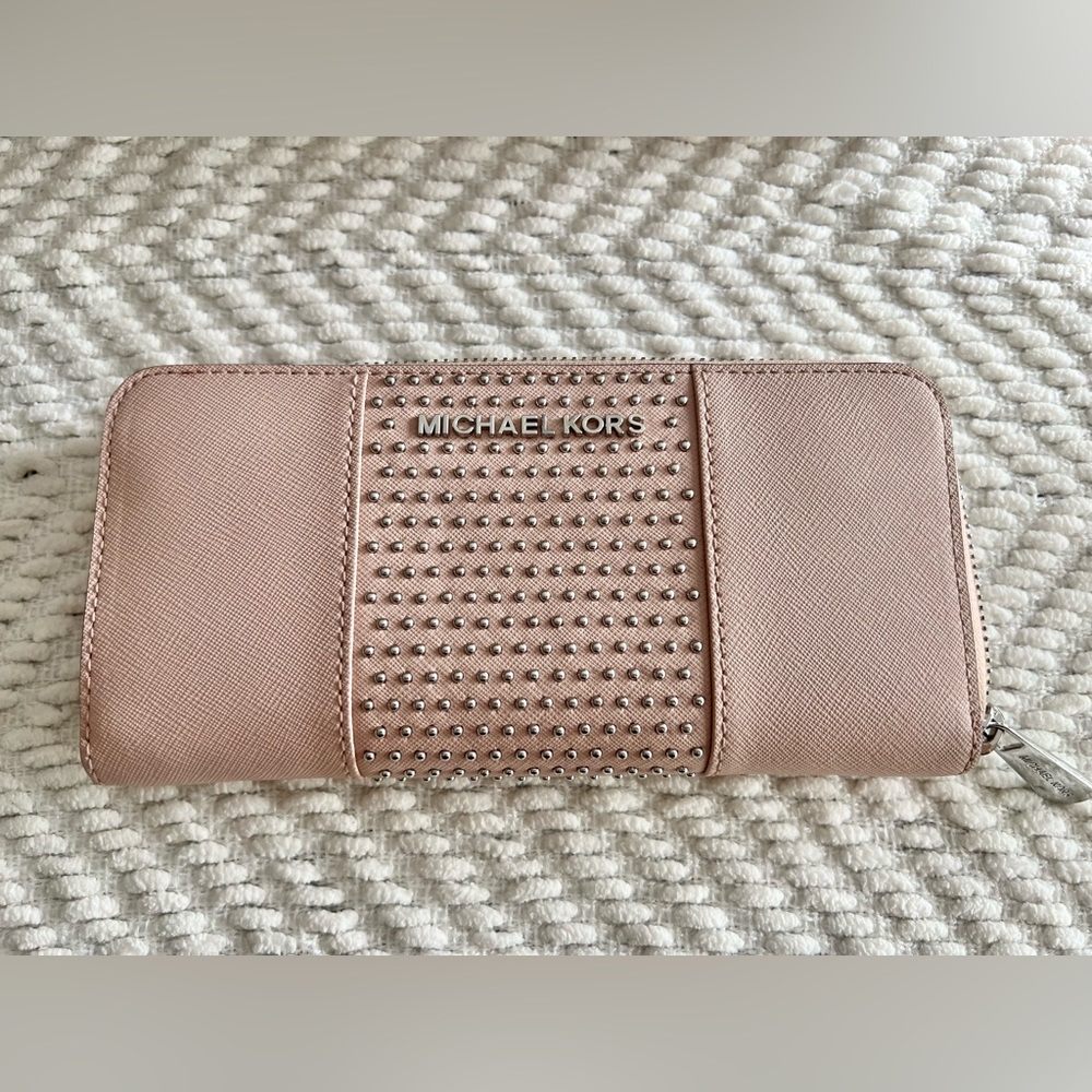 Pale pink/ dusty rose Michael Kors silver studded wallet